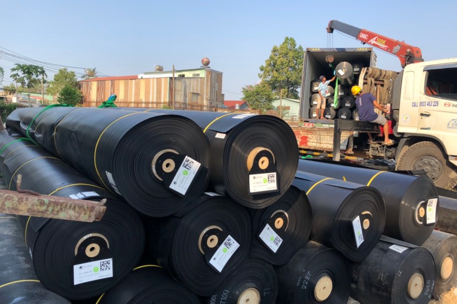 Màng chống thấm HDPE giá rẻ, bền bỉ cho hồ nuôi tôm