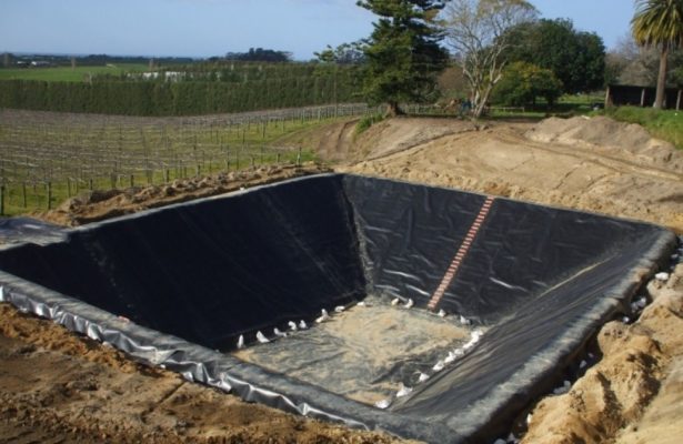 Tấm bạt lót hồ cá là vật liệu chống thấm giữ nước